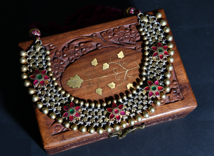 The elegance of silver jewellery with sarees