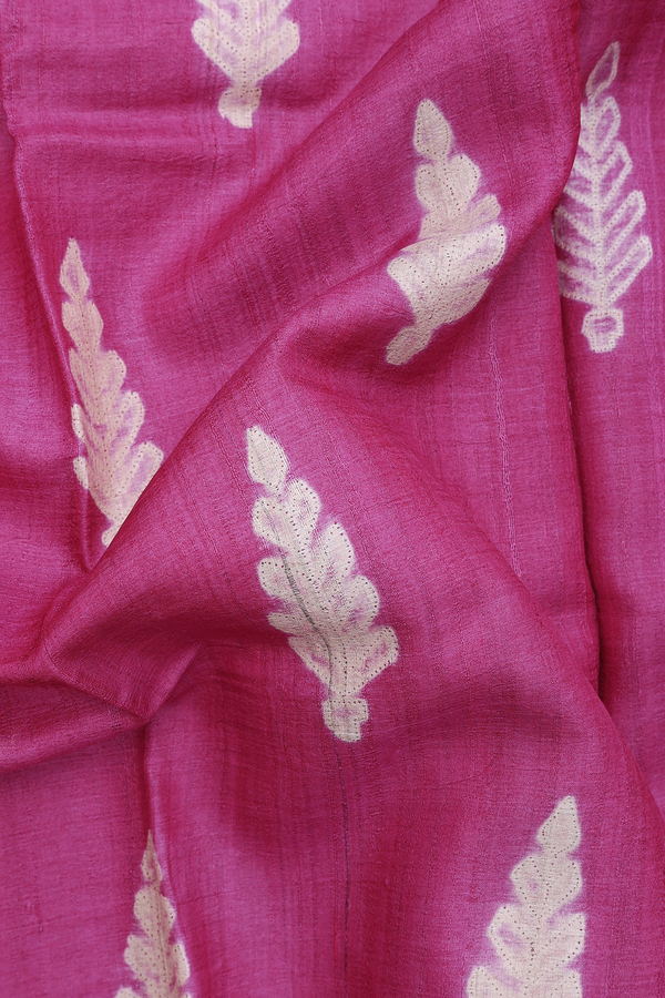 Tussar Silk Saree In Dark Pink With Shibori Design