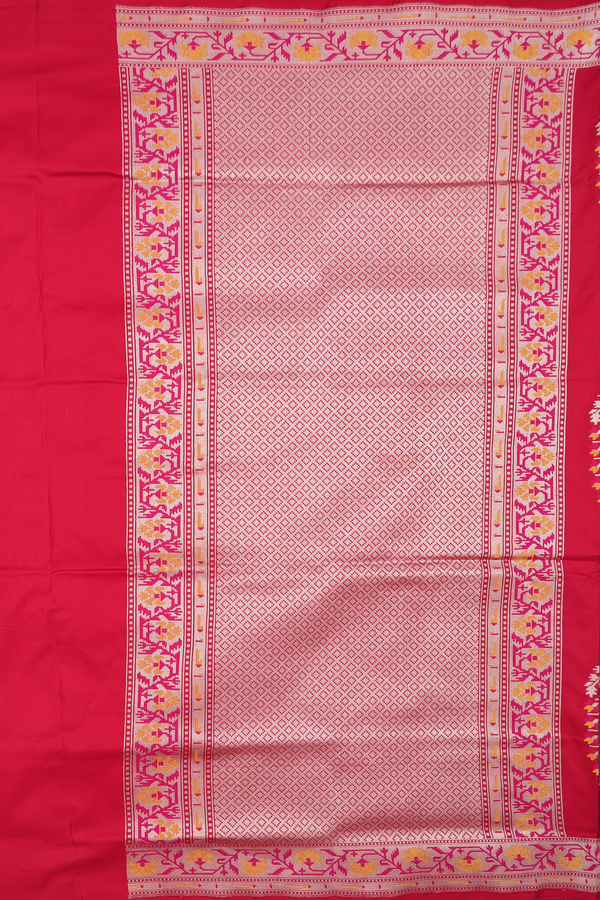 Banarasi Silk Saree In Scarlet Red With Allover Design