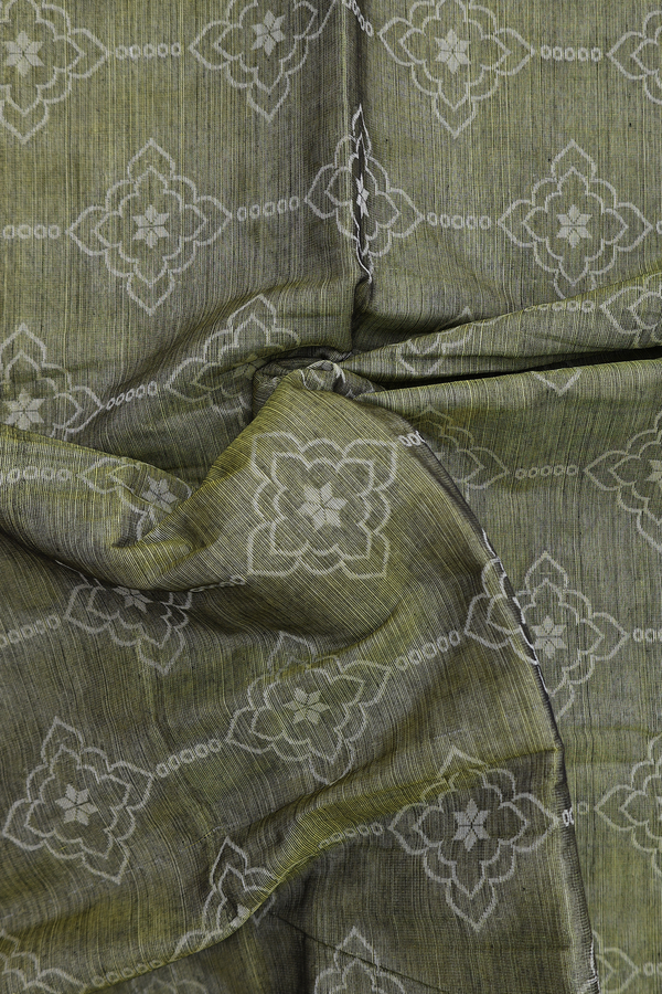 Bengal Cotton Saree In Green With Allover Design
