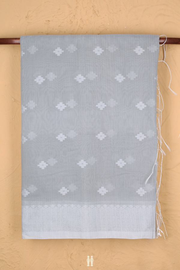 Bengal Cotton Saree In Grey With Threadwork Buttas