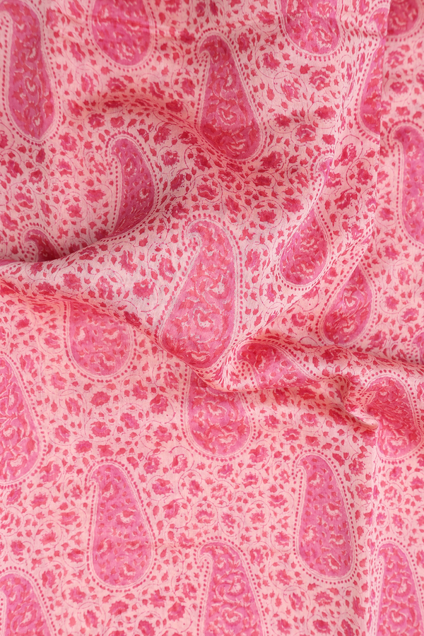 Chanderi Silk Cotton Saree In Peach With Paisley Design