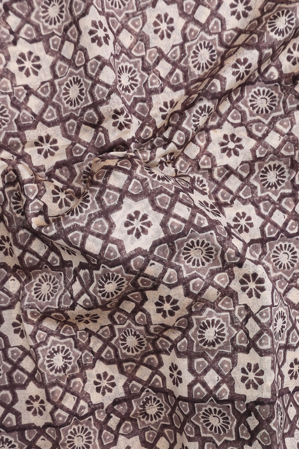 Chanderi Silk Cotton Saree In Plum Brown With Printed Design