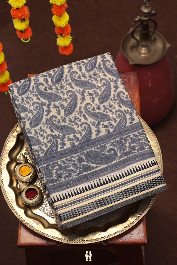 Chanderi Silk Cotton Saree In Pastel Brown With Paisley Design