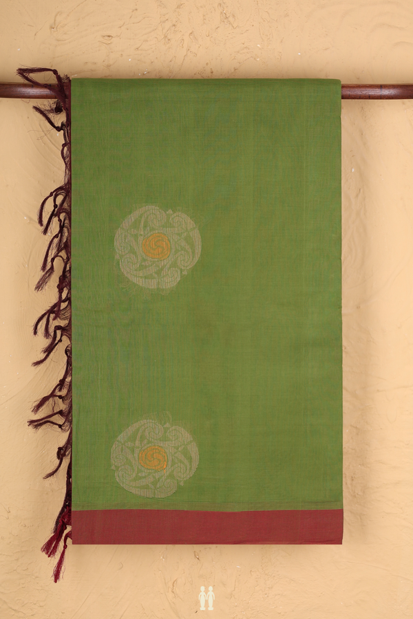 Coimbatore Cotton Saree In Fern Green With Threadwork Motifs