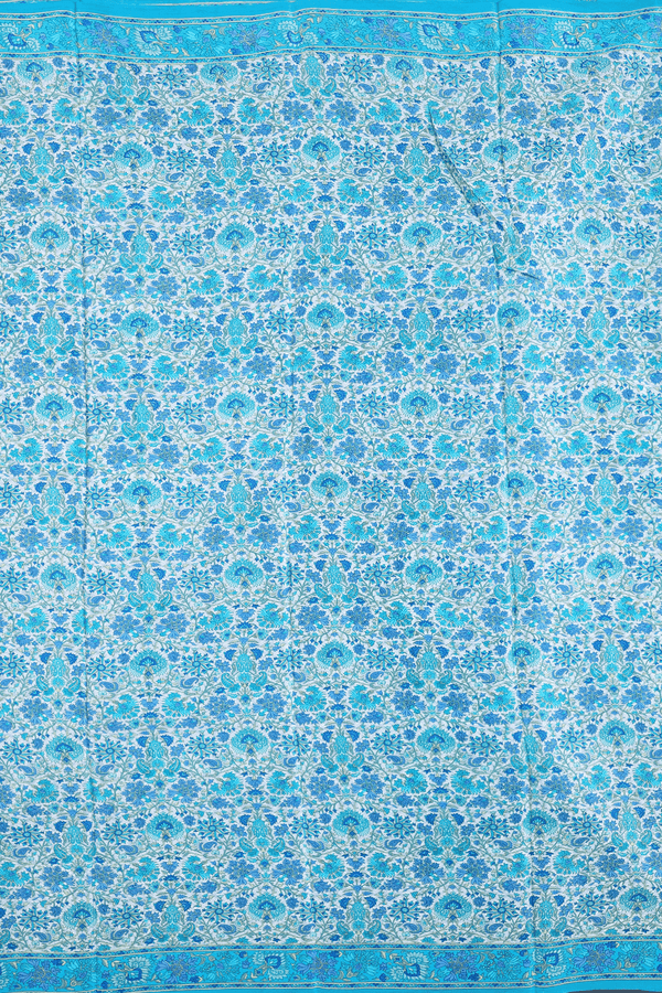 Crepe Saree In White With Floral Design