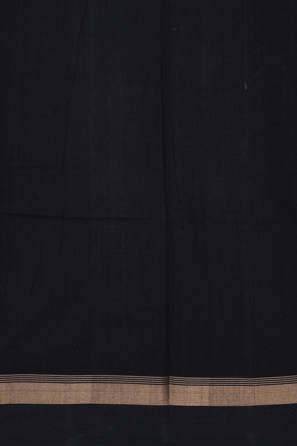 Kanchi Cotton Saree In Red With Threadwork Motifs