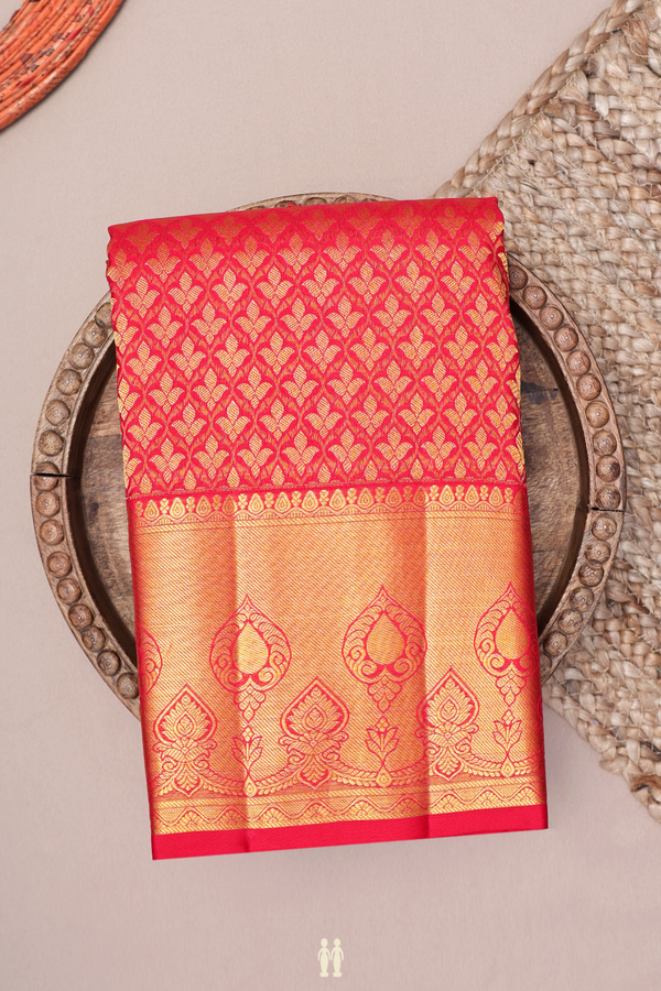 Kanchipuram Silk Saree In Chilli Red With Brocade Design