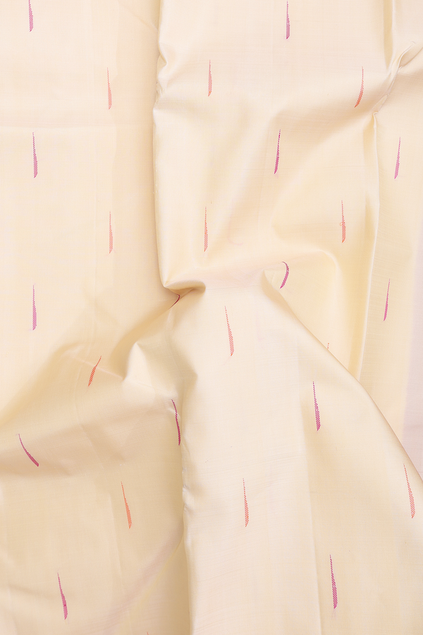 Kanchipuram Silk Saree In Ivory With Malli Moggu Buttas