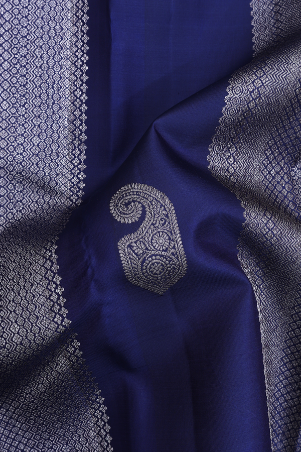 Kanchipuram Silk Saree In Navy Blue With Paisley Design