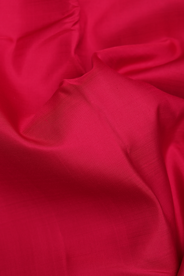 Kanchipuram Silk Saree In Plain Chilli Red With Temple Border