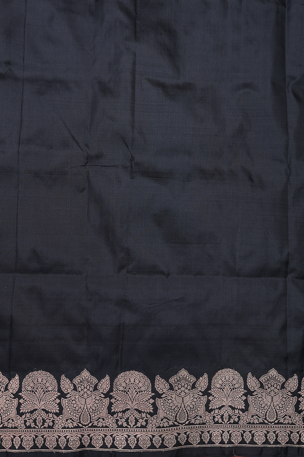 Banarasi Silk Saree In Black With Floral Buttas