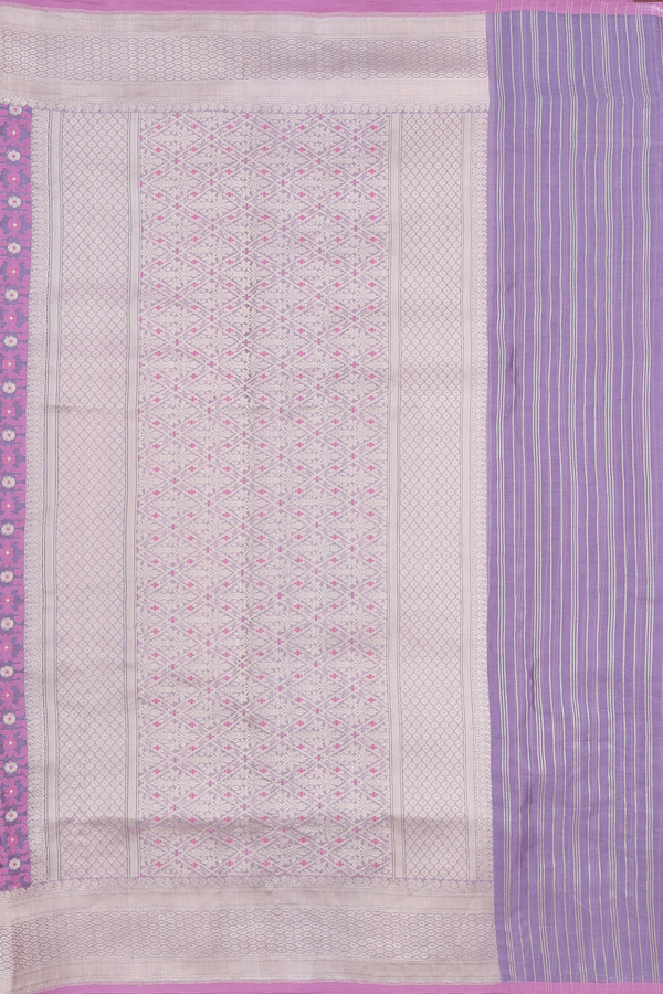 Kora Banarasi Silk Saree In Lavender With Floral Design