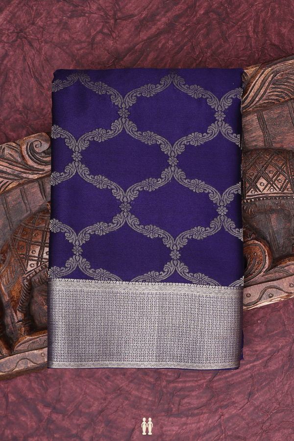 Mysore Silk Saree In Navy Blue With Scallop Design