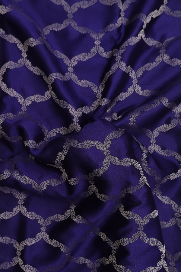 Mysore Silk Saree In Navy Blue With Scallop Design