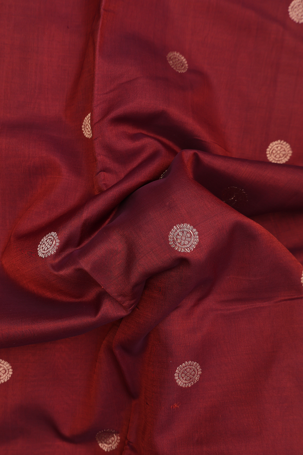 Nine Yards Silk Cotton Saree In Brown With Chakram Buttas