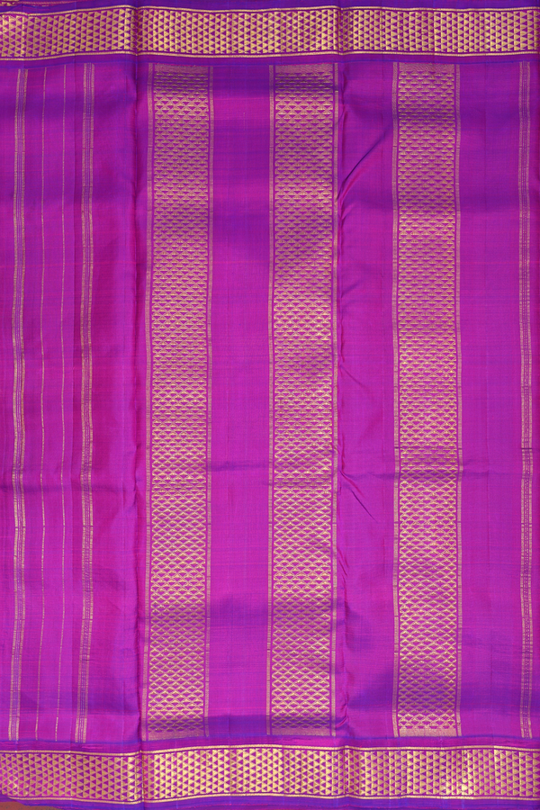 Nine Yards Silk Saree In Lime Green With Arai Maadam Border