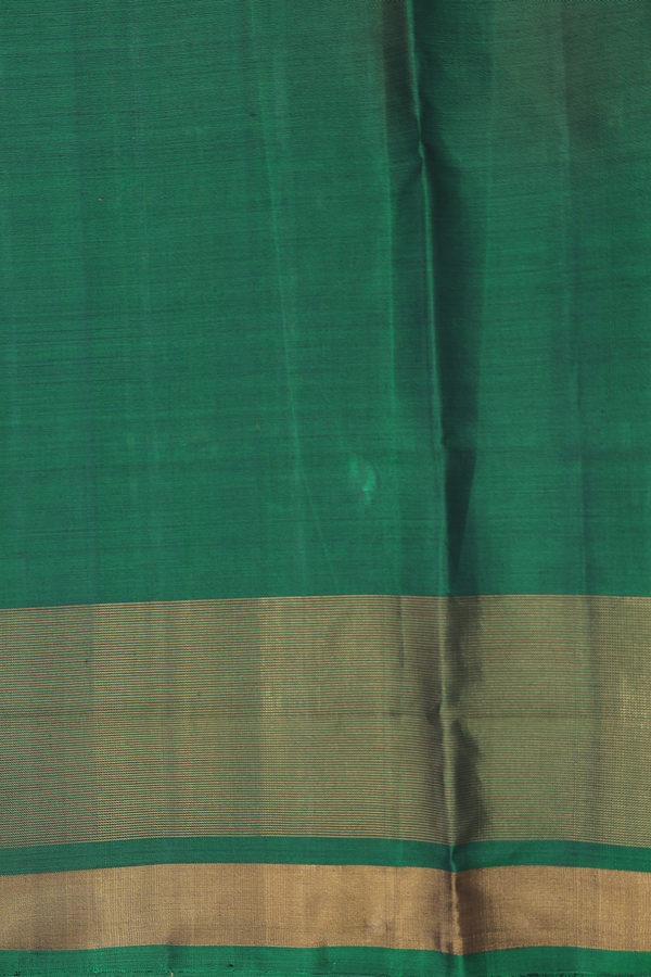 Patola Silk Saree In Emerald Green With Diamond Design