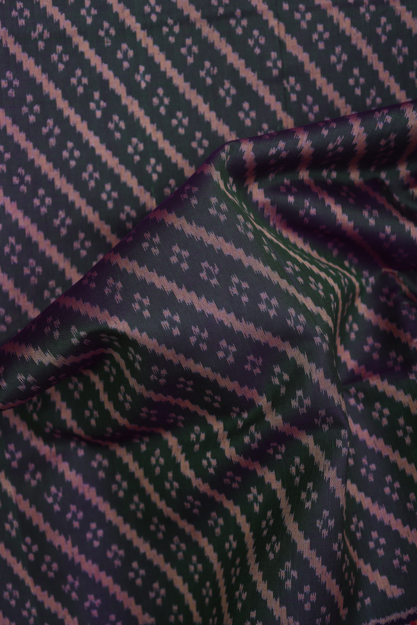 Patola Silk Saree In Dual Tone  With Diagonal Design