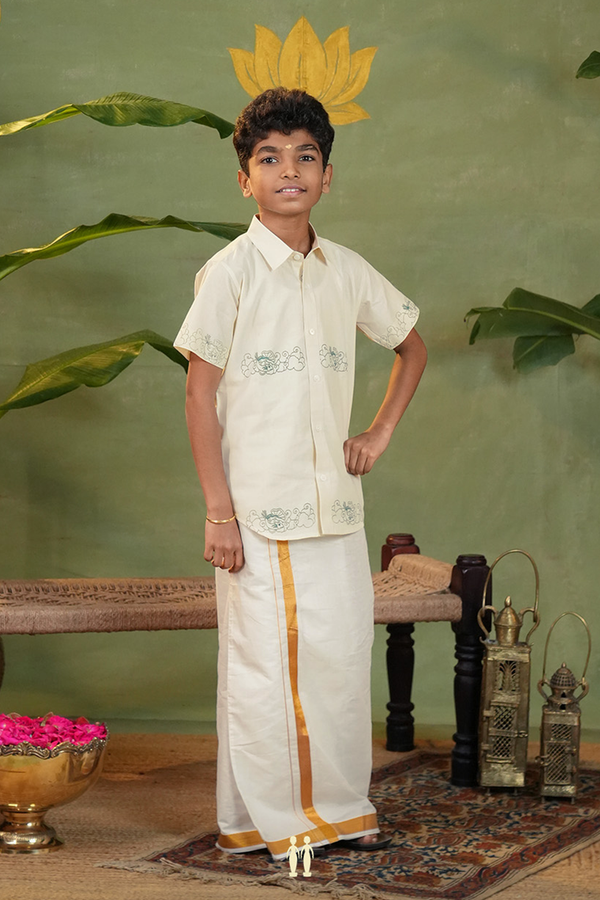 Regular Collar Printed Design White Kasavu Shirt