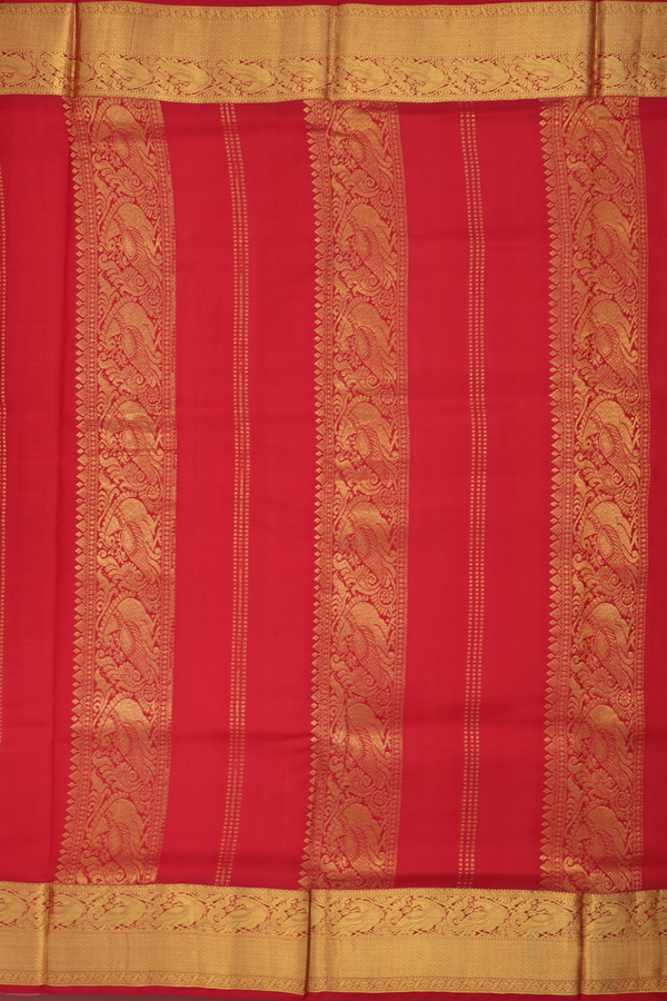 Nine Yards Silk Saree In Beige With Peacock Border