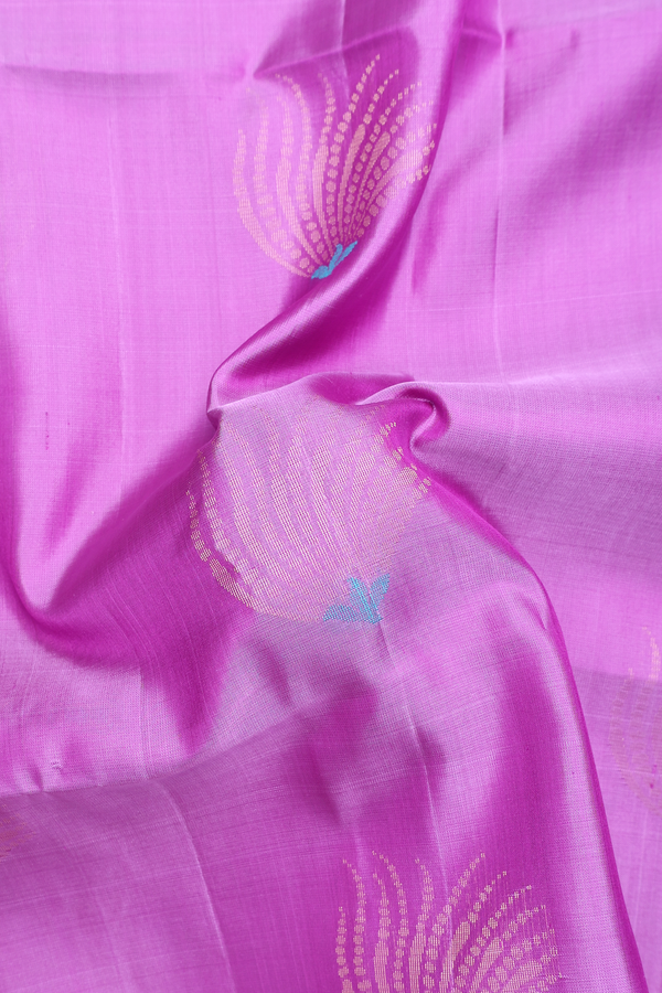 Soft Silk Saree In Lavender With Zari Motifs