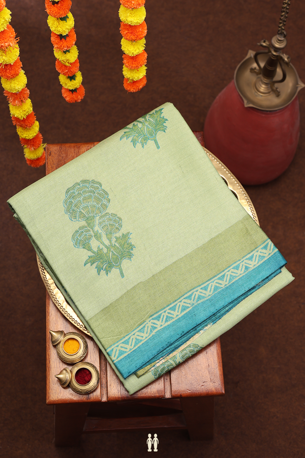 Tussar Silk Saree In Green With Floral Design