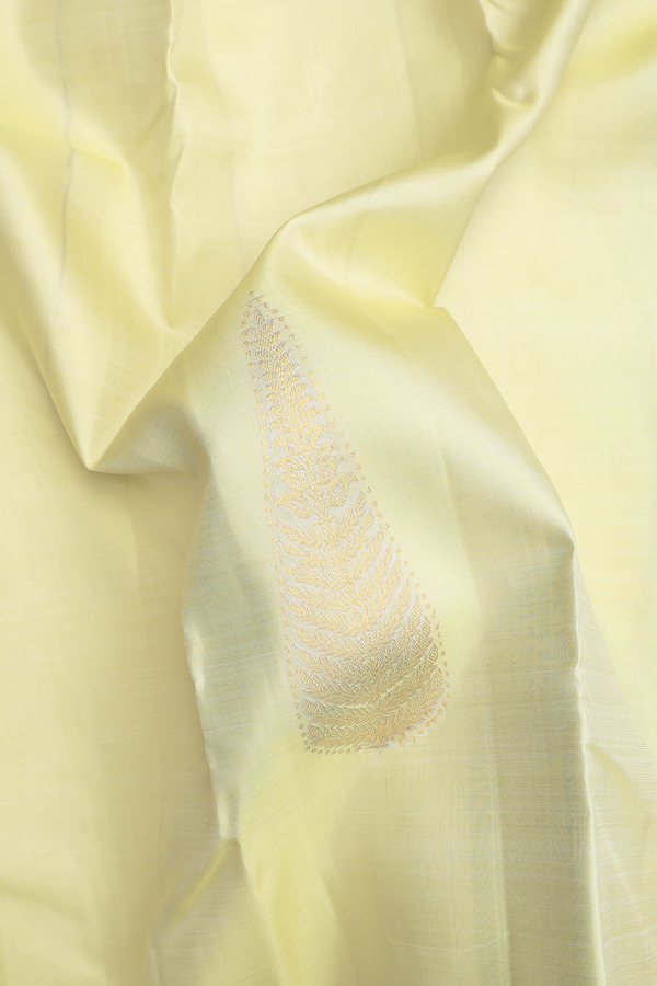 Kanchipuram Silk Saree In Beige With Zari Design