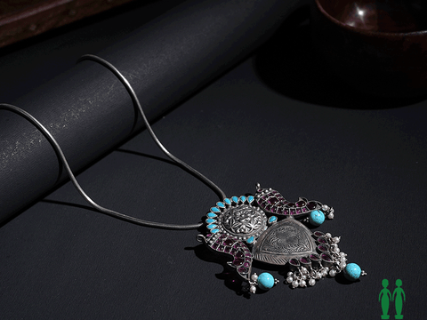 Fish Design Silver Pendant In Pink Kemp And Turquoise Stone