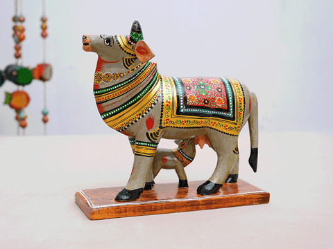 Wooden Handicraft Cow And Calf For Show Piece