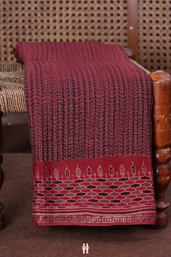 Georgette Saree In Red And Black With Allover Design