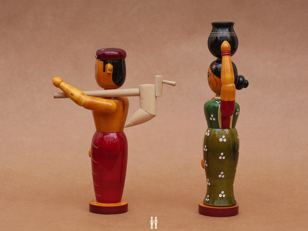 Wooden Handicraft Former Couple For Decor