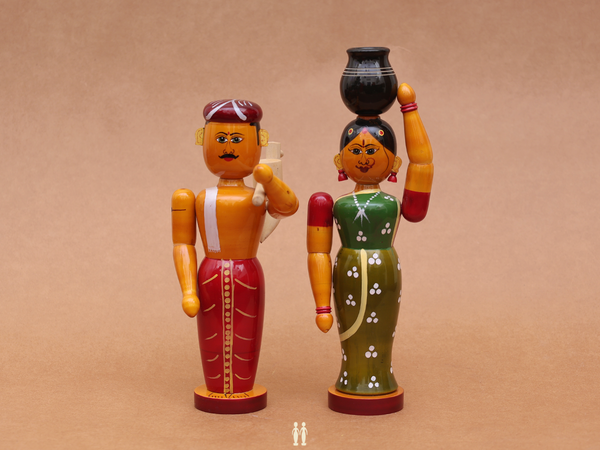 Wooden Handicraft Former Couple For Decor