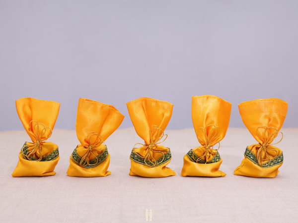 Set Of 5 The Sandal Flavour Fragrances Sachets