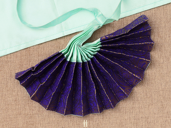 Contrast Border Mint Green Silk Cotton Amman Pavadai Set