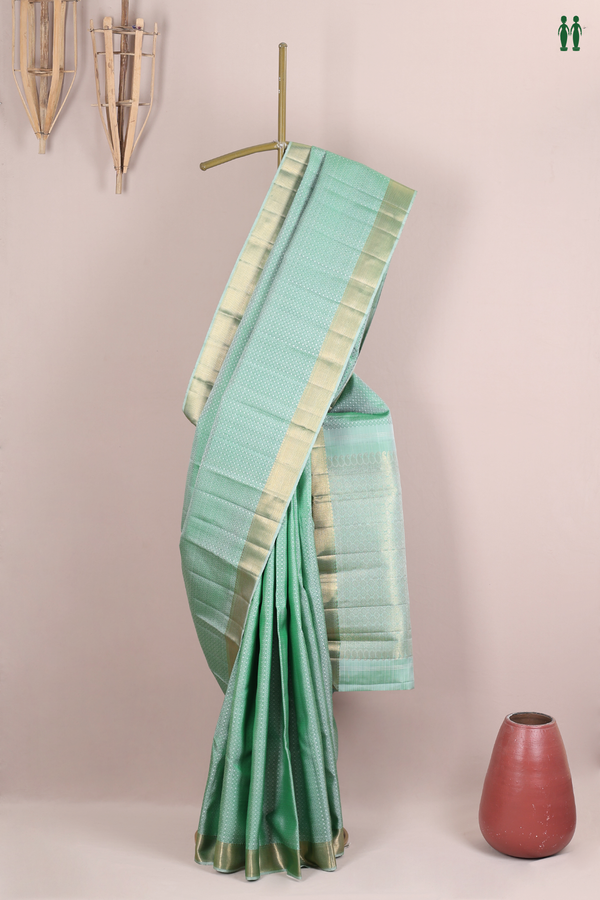 Kanchipuram Silk Saree In Green With Jacquard Pattern