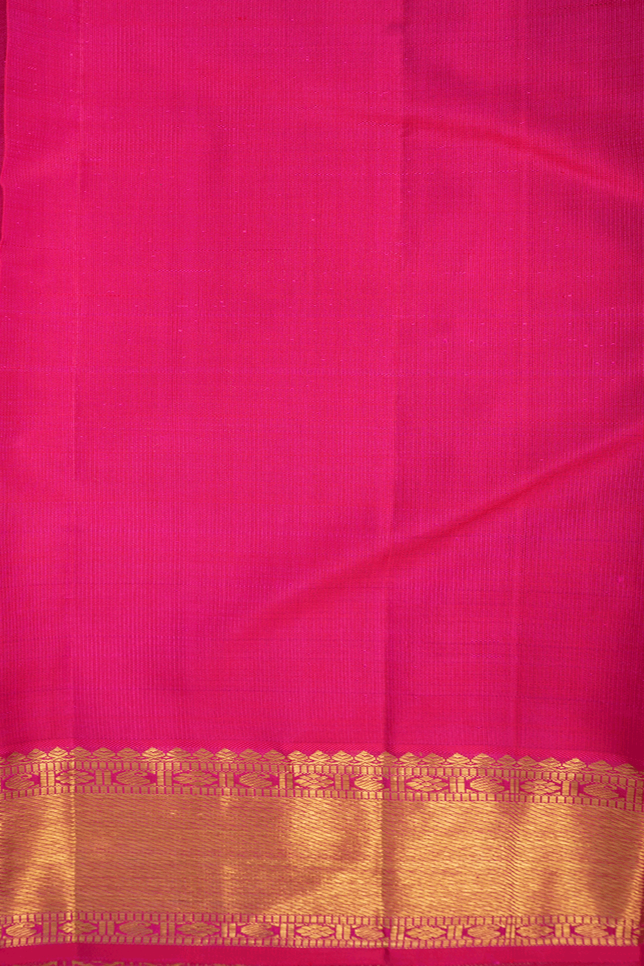 Peacock And Chakram Design Magenta Kanchipuram Silk Saree