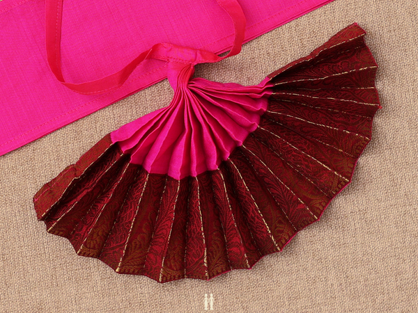 Contrast Border Dark Pink Silk Cotton Amman Pavadai Set