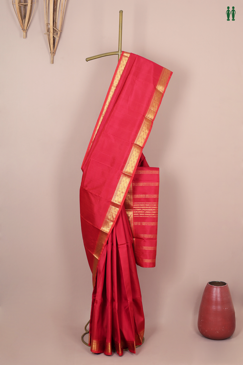 Kanchipuram Silk Saree In Crimson Red With Zari Border