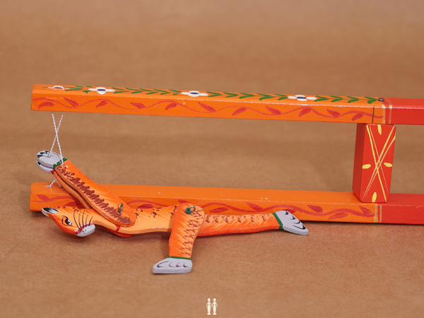 Wooden Handicraft Multicolor Jumping Animal Toy