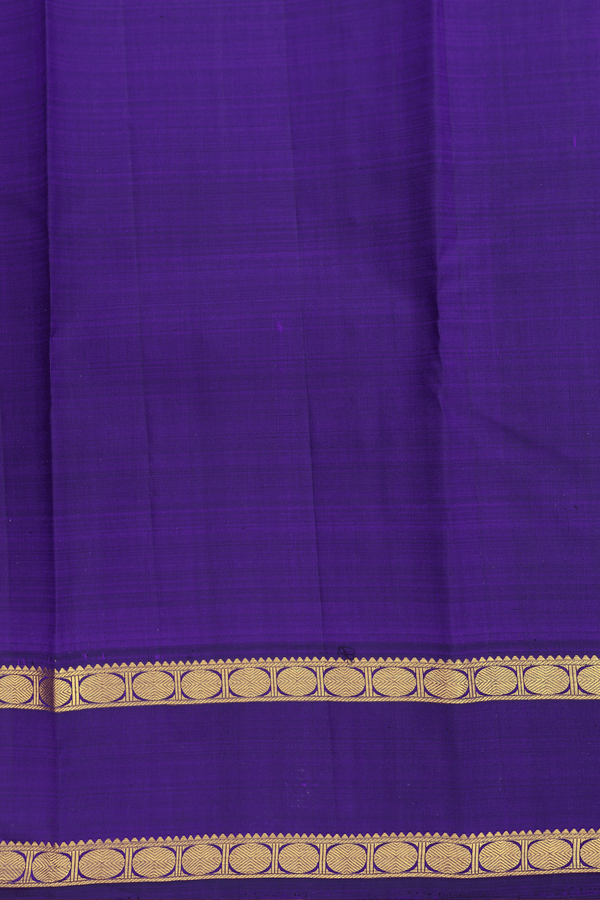 Kanchipuram Silk Saree In Crimson Red With Rettai Pettu Border