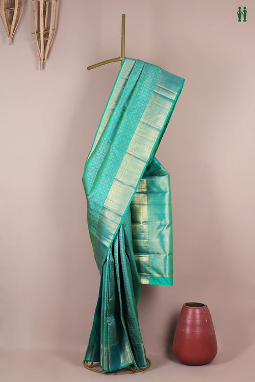 Kanchipuram Silk Saree In Green With Jacquard Pattern