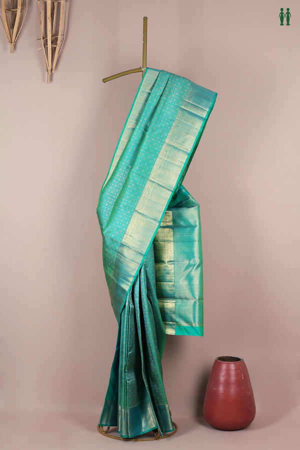 Kanchipuram Silk Saree In Green With Jacquard Pattern