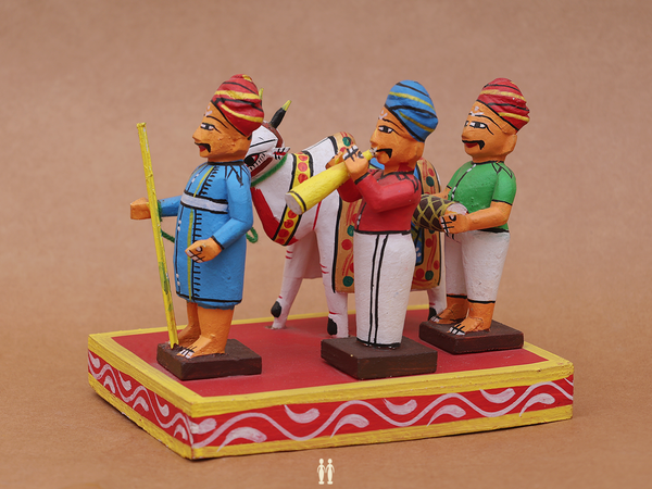 Wooden Handicraft Decorated Bull For Showpiece