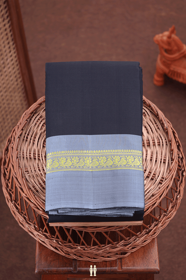 Kanchipuram Silk Saree In Black With Ganga Jamuna Border