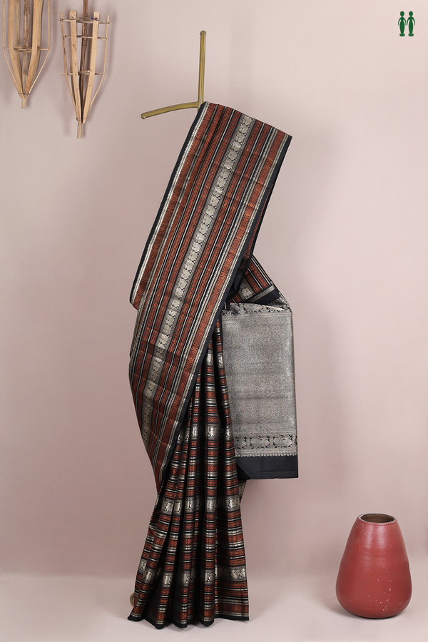 Kanchipuram Silk Saree In Black With Jacquard Pattern