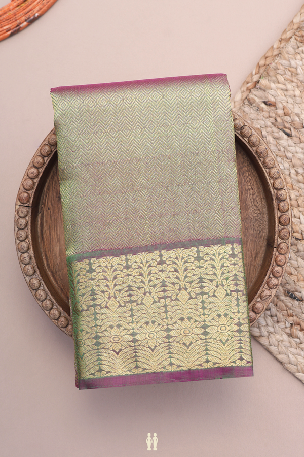 Kanchipuram Silk Saree In Dual Tone With Chevron Design