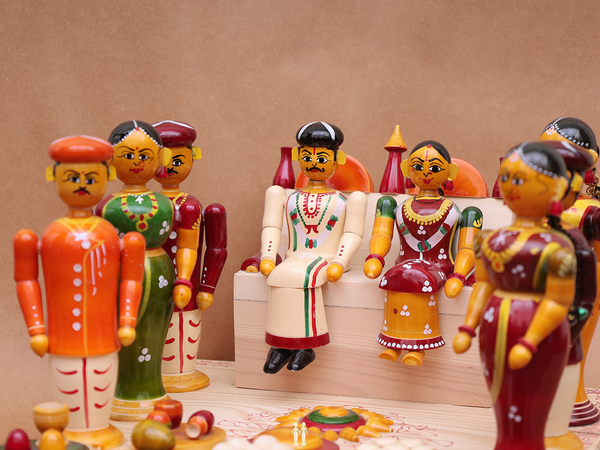 Wooden Handicraft Indian Marriage Set For Showpiece