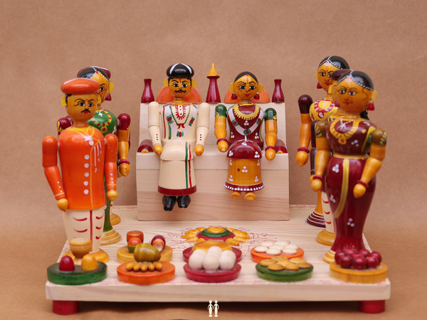 Wooden Handicraft Indian Marriage Set For Showpiece