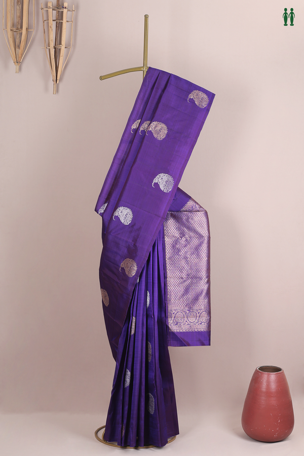 Kanchipuram Silk Saree In Royal Blue With Paisley Motifs